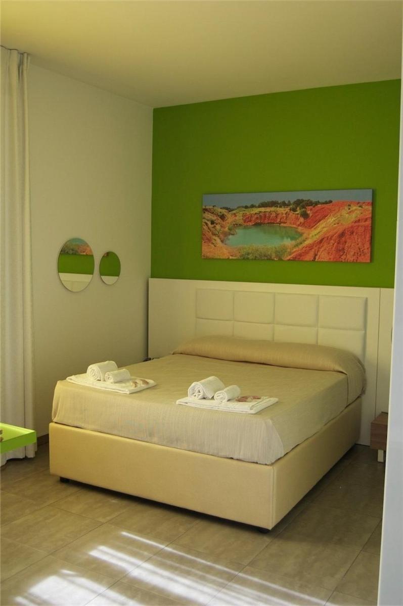 Motel S.16 มูโร เลกเชเซ ภายนอก รูปภาพ