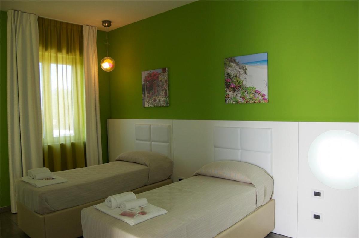 Motel S.16 มูโร เลกเชเซ ภายนอก รูปภาพ