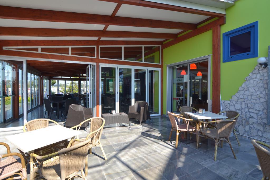 Motel S.16 มูโร เลกเชเซ ภายนอก รูปภาพ