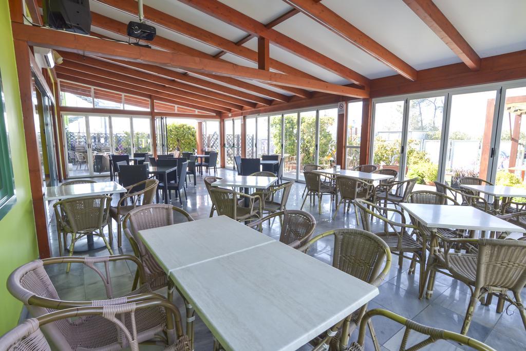 Motel S.16 มูโร เลกเชเซ ภายนอก รูปภาพ